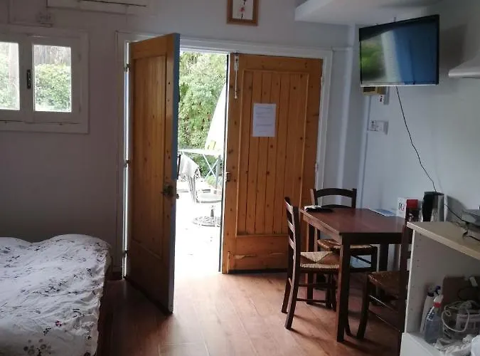 Swallows Nest Апартаменти *