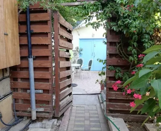 Swallows Nest * Ларнака