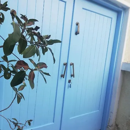 Swallows Nest Apartment *