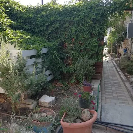 Swallows Nest 公寓 *